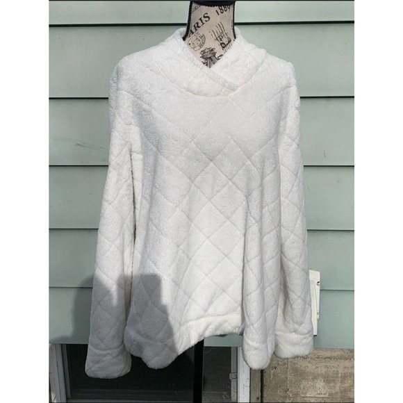 Talbots Sweaters - Talbots XL soft white mock neck Quilted patterned soft warm Faux Fur sweater